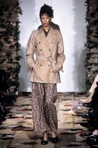 Keita Maruyama 1998 Women RTW 43.jpg