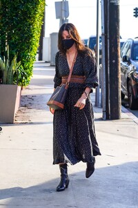       cox080621BZNimage111.jpg