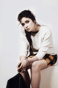 Alice-Englert-10.jpg