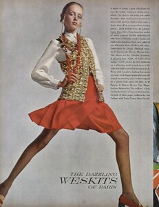 Allure_Avedon_US_Vogue_April_15th_1968_03.thumb.jpg.f06312358966dc89389b98351163e6b5.jpg