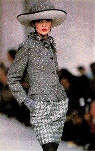 ChristianDior1988.thumb.jpg.87e15942b3cbe267808aea2dd6b5146c.jpg