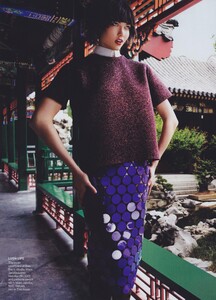 East_Testino_US_Vogue_September_2011_15.thumb.jpg.62f503d5b93e8e8c4065134579b86855.jpg