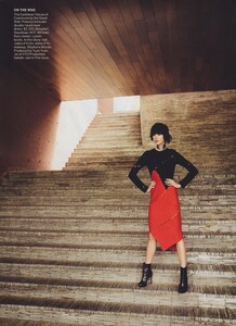 East_Testino_US_Vogue_September_2011_22.thumb.jpg.d3828649c47ee101550133105b3e2ef3.jpg