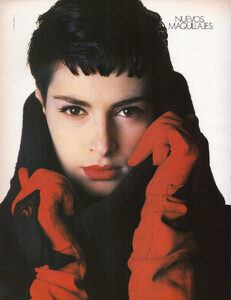 ElleSp1087no13Maquillajes03.thumb.jpg.6412a73334d4a0bd5623f7f77dd86df3.jpg