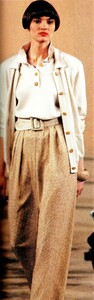 FashionNewsJapan1990Unknown.thumb.jpg.3c7ae4cdc42f6dfae65b7ba0ea5d5d6e.jpg