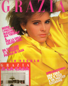 GraziaIT241185no2335cover.thumb.jpg.9e8380c8effa7c71a7635e56f5453a4a.jpg