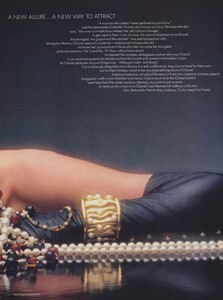 Issermann_US_Vogue_September_1985_02.thumb.jpg.85d46666ef2e13ff26873246d2c50823.jpg