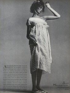 JS_Avedon_US_Vogue_April_15th_1968_04.thumb.jpg.2e68b3d3c94fbcfccb4accd53e15266b.jpg