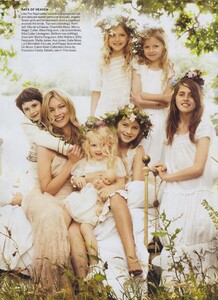 KM_Testino_US_Vogue_September_2011_04.thumb.jpg.8a6320c233a4f4e5f52648c89fcbdadb.jpg