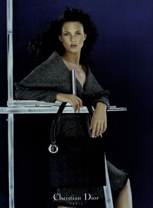 Knight_Dior_Fall_Winter_1998_99_01.thumb.jpg.6e972272928945511d56bbe81acae4ca.jpg