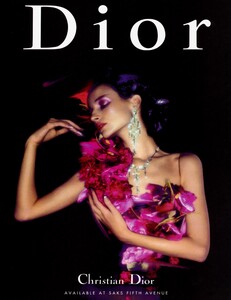 Knight_Dior_Spring_Summer_1998_04.thumb.jpg.46e70a2e6cd3f5d3684a19f7898793ea.jpg