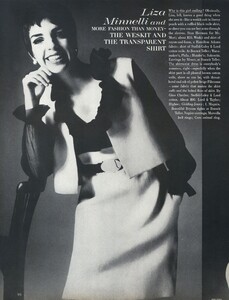 LM_Stern_US_Vogue_April_15th_1968_03.thumb.jpg.6bb3d5f684829665a4295eaa931ff005.jpg