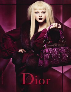 McDean_Dior_Fall_Winter_2007_08_10.thumb.jpg.4e2ee501ae9e935c482bebf7b5bd498a.jpg