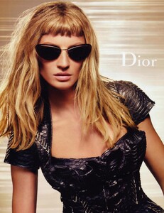 McDean_Dior_Spring_Summer_2009_06.thumb.jpg.0c912f1b716d9c7513374ac293c72c98.jpg