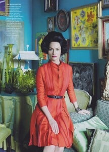 Meisel_US_Vogue_May_2010_02.thumb.jpg.45bfe2629534d99d6cd807d19c30323e.jpg