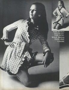 More_Stern_US_Vogue_April_15th_1968_03.thumb.jpg.f0dd255b93b4099e7a8d62676e02f32d.jpg