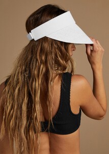 OLDVISORS_SHOPTANLINESSWIM_2508.jpg