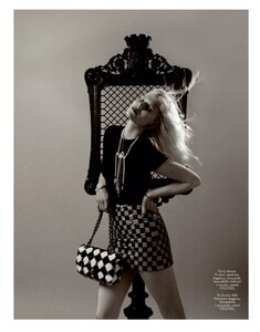 Ola-Rudnicka-Vogue-Poland-Cover-Photoshoot08.jpg