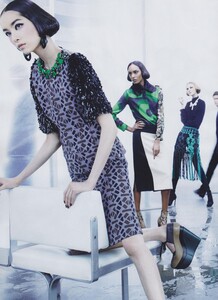 Playing_Meisel_US_Vogue_September_2011_07.thumb.jpg.3be985f3dfe776b48c1b044d1b88df6d.jpg