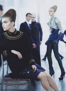 Playing_Meisel_US_Vogue_September_2011_09.thumb.jpg.83e01607a5e709add98a3178815b8f54.jpg