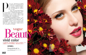 Vogue-Taiwan-Maio2011-Luiza-Windberg-ph-Jeff-Tse-01.thumb.jpg.c4e24fff786309a43689185a2ecc92f9.jpg