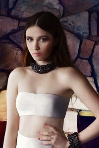 alice-englert-703dd582999e2dd66f3d8924aaa83349.jpg