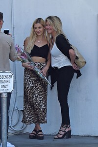 ava-sambora-and-heather-locklear-fig-and-olive-in-west-hollywood-10-04-2019-7.jpg