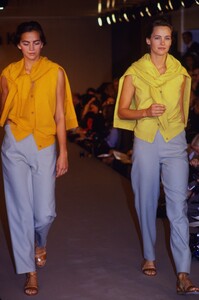 calvin-klein-ss-1990-3.thumb.jpg.6c4cb028ef2b3aa3d19efff02a66c87b.jpg