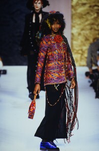 chanel-hc-fw-1992-4.thumb.jpg.2078a3ec385914d054adbdf58969d7c4.jpg