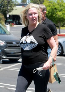 heather-locklear-out-in-agoura-hills-05-24-2021-4.jpg