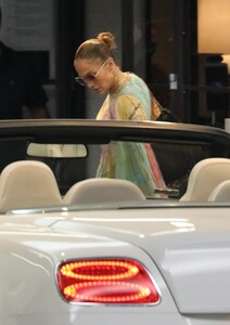 jennifer-lopez-out-in-los-angeles-06-02-2021-1.jpg