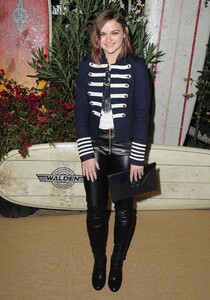 joey_king_attends_teen_vogue_young_hollywood_party_(9).jpg