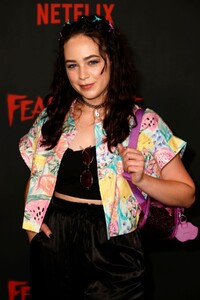 mary-mouser-at-fear-street-trilogy-premiere-in-los-angeles-06-28-2021-6.jpg