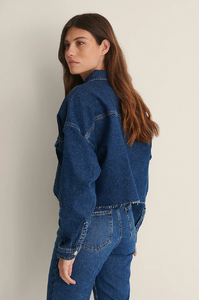 nakd_cropped_raw_hem_oversized_denim_jacket-1018-007576-0116_02k_r.jpg