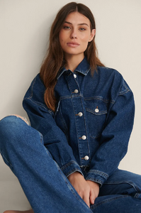 nakd_cropped_raw_hem_oversized_denim_jacket-1018-007576-0116_04j_r.jpg