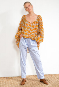 paris-fashion-store-women-blue-pants-mara-fashion-designer-clothes-paris.jpg