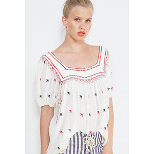 paris-fashion-store-women-ivory-blouse-frimousse-fashion-designer-clothes-paris.jpg