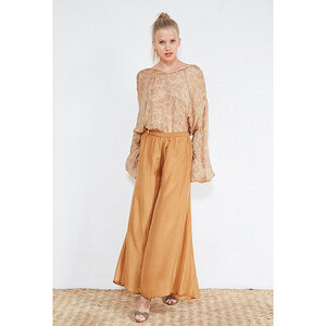 paris-fashion-store-women-sand-pants-aida-fashion-designer-clothes-paris.jpg