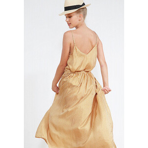 paris-fashion-store-women-skirt-sunday-fashion-designer-clothes-paris.jpg