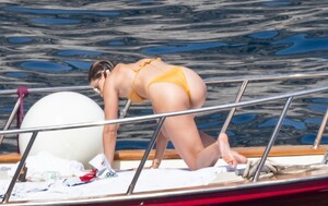 taylor-hill-in-bikini-at-a-boat-in-positano-06-27-2021-7.jpg