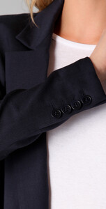 theys2008931005_p4_1-0.jpg