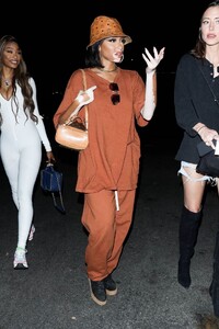 winnie-harlow-in-a-baggy-brown-two-piece-zack-bia-s-birthday-bash-at-delilah-in-west-hollywood-06-09-2021-5.jpg