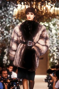 ysl-hc-fw-1985-3.thumb.jpg.0740041028f8fd3e6ddd8cb2d04ea8ac.jpg