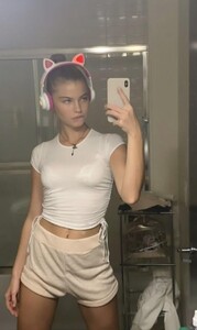 0gap1t0d42g61.jpg