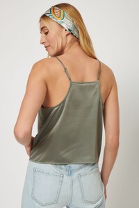100066986_05V_alt4_1920x2880.jpg