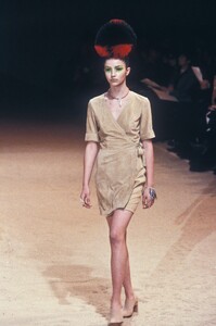 1010492253_Kenzo1998WomenRTW119.thumb.jpg.7ffdf549b08847270dcbbbfe3a7b0974.jpg