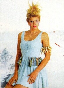 114649366_LeiItalia1983-2(31).thumb.jpg.145f1252a1925f29e18b59762c4e9e1c.jpg