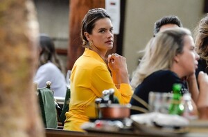       ale150721BZNimage148.jpg