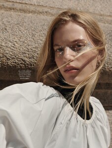2021-08-01 Elle Sweden-page-010.jpg