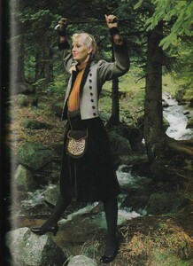Vintage-Madame-Figaro-1980-Bitten-Knudsen-Fur-Pelze-_57 (1).jpg
